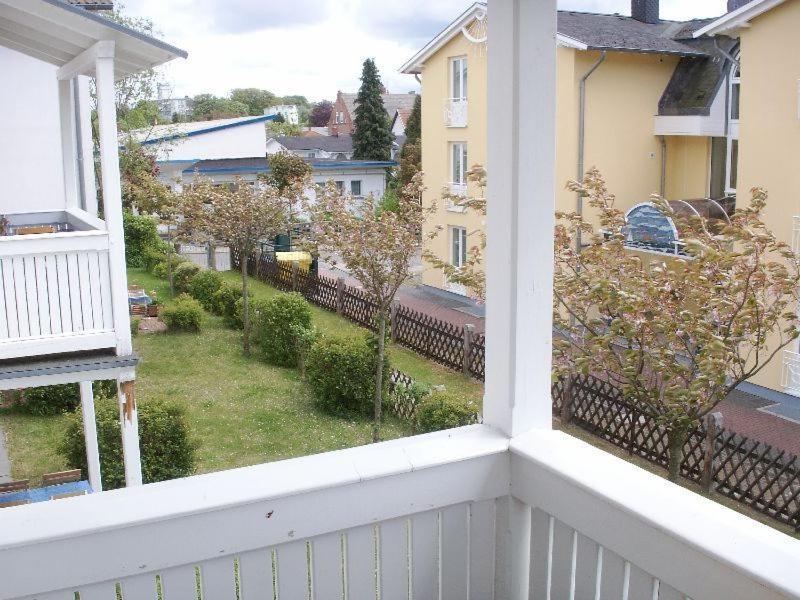 Haus Bernstein Ferienwohnungen Goehren  Habitación foto
